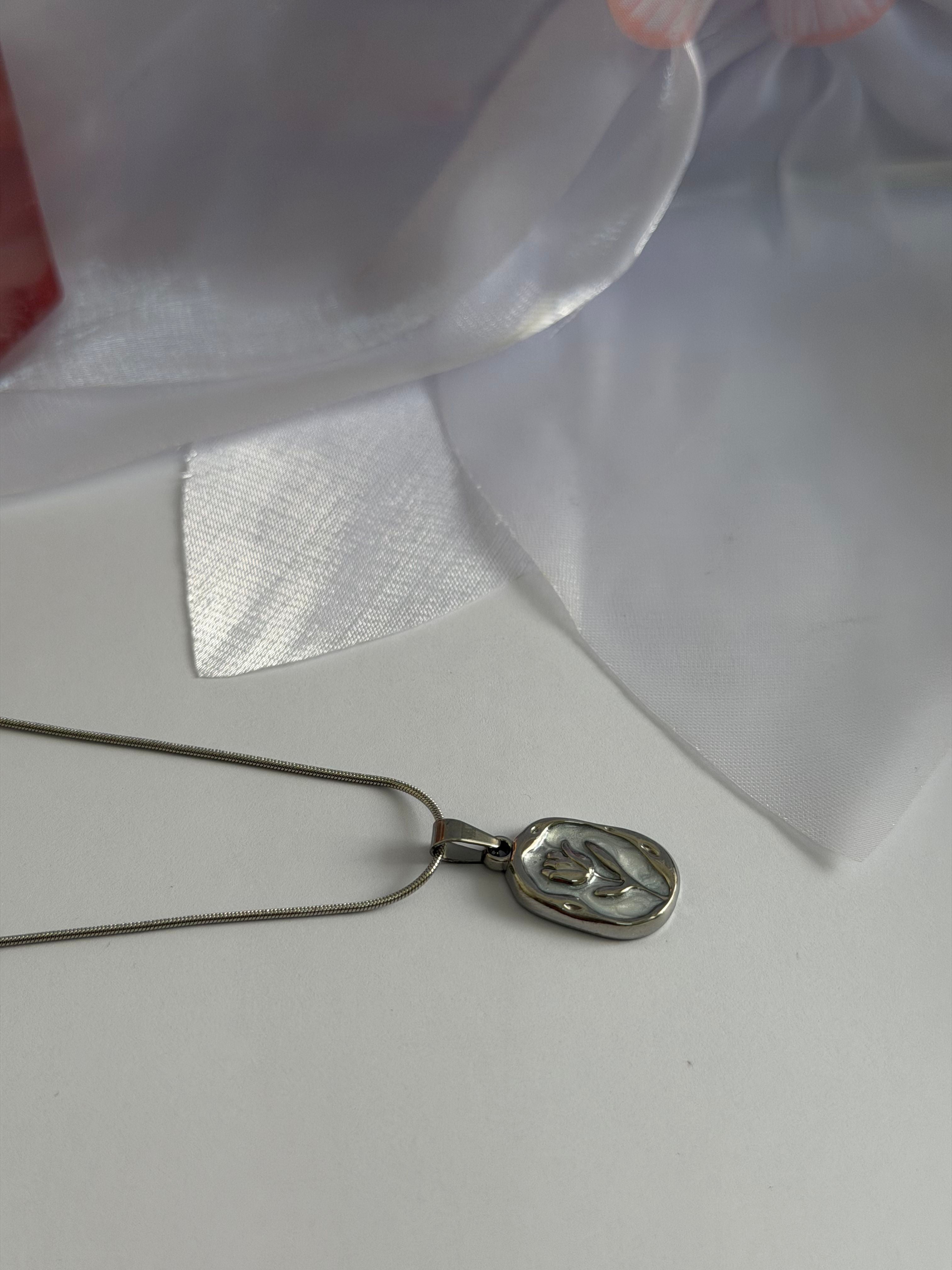 Anti Tarnish White Gold Rose Pendant
